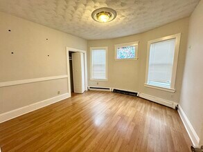 157 E Cottage St in Boston, MA - Building Photo - Building Photo