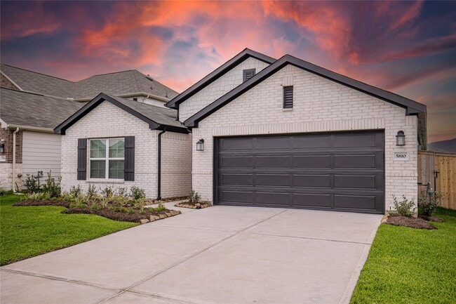 5810 Sunkissed Dr in Fulshear, TX - Building Photo - Building Photo