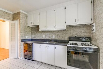 91 Rumson Rd NE, Unit C35 in Atlanta, GA - Building Photo - Building Photo