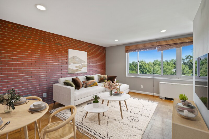 1900 Lyttonsville Rd, Unit 1101 in Silver Spring, MD - Foto de edificio