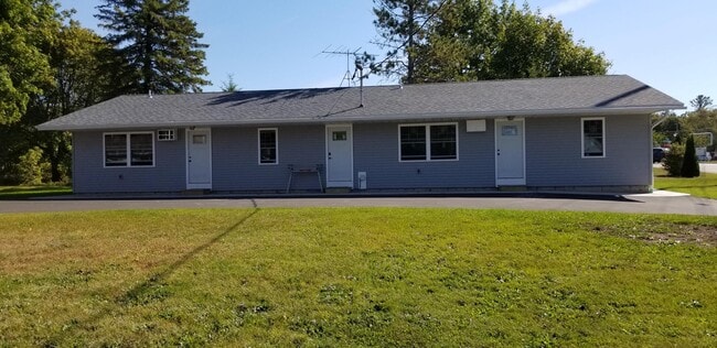 720 N 8th Ave in Sturgeon Bay, WI - Building Photo - Building Photo