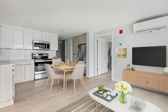 9 Soden St, Unit 306 in Cambridge, MA - Building Photo - Building Photo