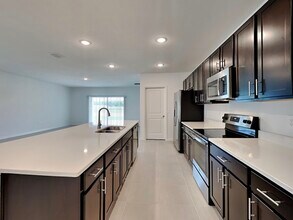 258 Amber Way in Kissimmee, FL - Foto de edificio - Building Photo