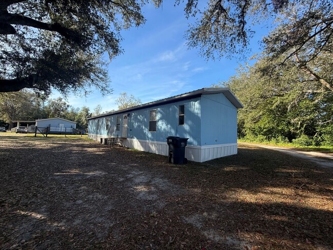 3807 Reverend Dar Dar Dr in Plant City, FL - Building Photo - Building Photo