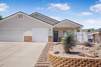 146 S 1930 W in Hurricane, UT - Building Photo - Building Photo