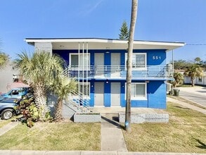 551 N Ridgewood Ave in Daytona Beach, FL - Building Photo - Building Photo