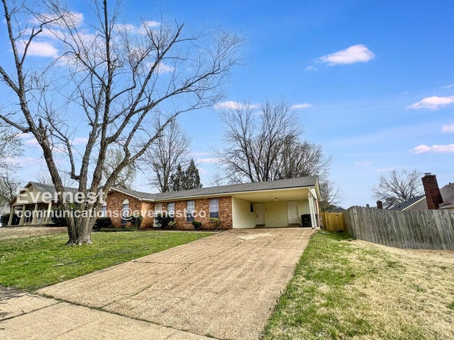 5697 Tulip Tree Dr in Memphis, TN - Building Photo - Building Photo