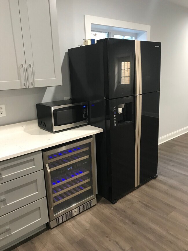 12602 Thompson Rd, Unit Onebed basement plus hall in Fairfax, VA - Foto de edificio - Building Photo