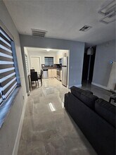 2228 N 19th Ave-Unit -E in Hollywood, FL - Building Photo - Building Photo
