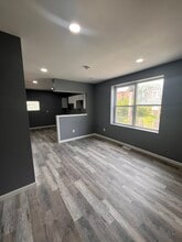 5564 Hebert St, Unit A in St. Louis, MO - Foto de edificio - Building Photo