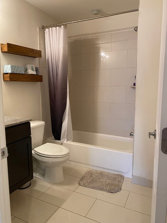 832 S 2nd St, Unit A in Philadelphia, PA - Building Photo - Building Photo