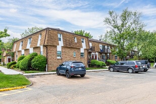 Florida Grove Manor in Keasbey, NJ - Building Photo