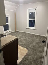 106 W Pleasant St in Mankato, MN - Building Photo - Building Photo