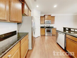 116 Carolinian Dr in Statesville, NC - Building Photo - Building Photo