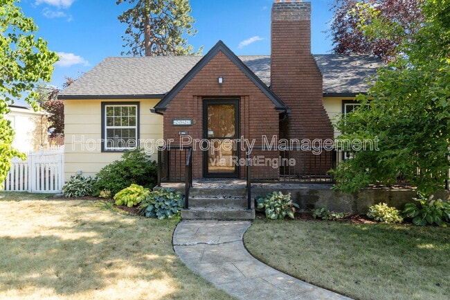 property at 2527 W Walton Ave