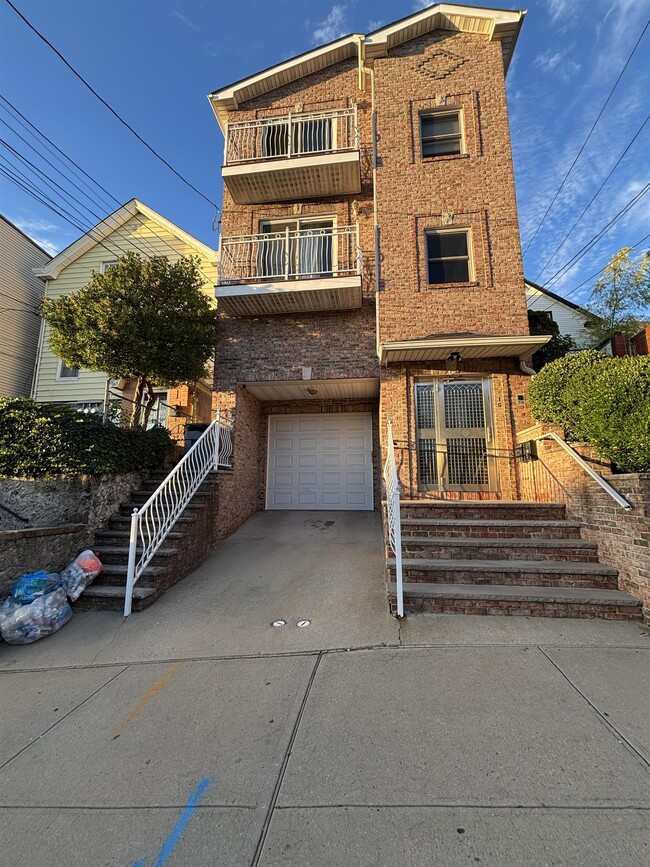 property at 166 Lincoln St