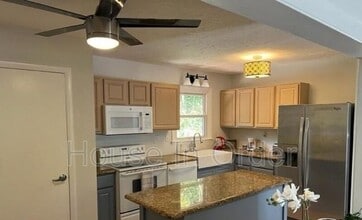 220 Meredith Lp in Swannanoa, NC - Building Photo - Building Photo