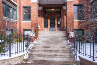 630-632 W Oakdale Ave in Chicago, IL - Building Photo - Building Photo