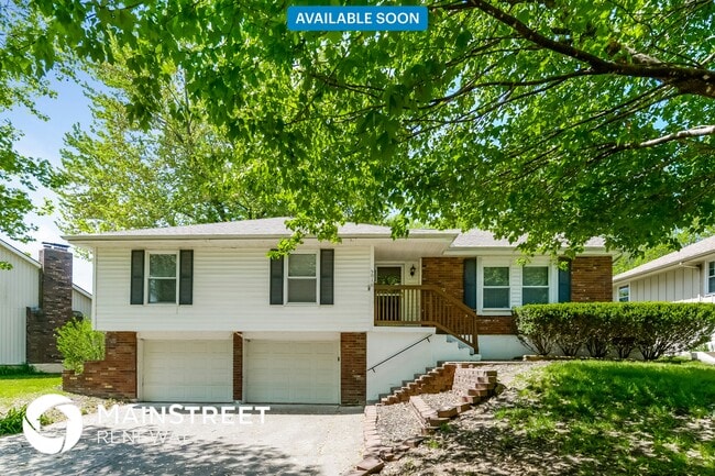 property at 5016 S Kendall Dr