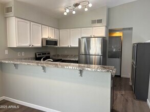 3320 S Parkside Dr in Tempe, AZ - Building Photo - Building Photo