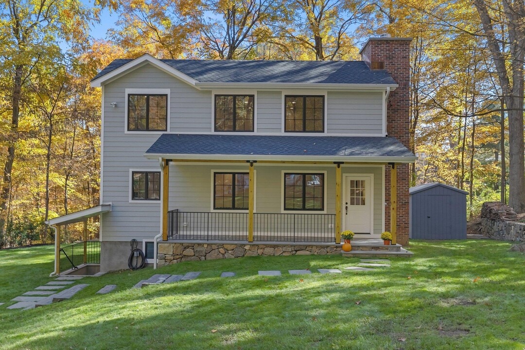 34 Park Trail in Croton-on-Hudson, NY - Building Photo