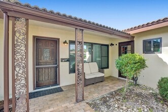 2620 NE 19th St in Pompano Beach, FL - Foto de edificio - Building Photo