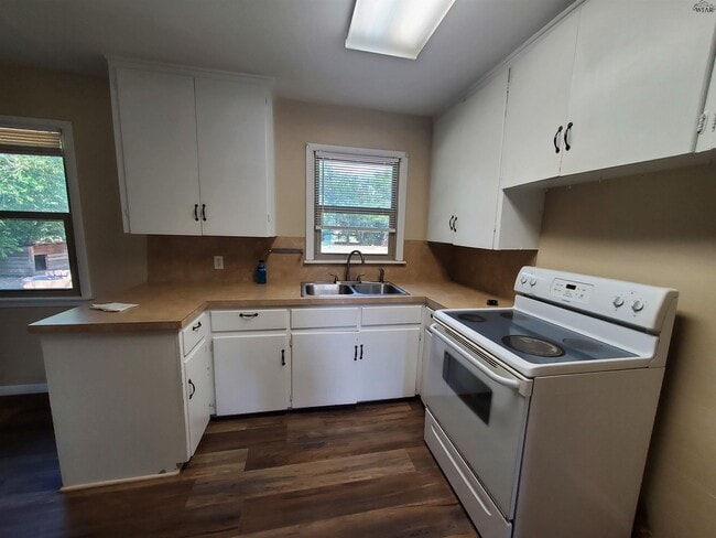 4402 Phillips Dr in Wichita Falls, TX - Building Photo - Building Photo