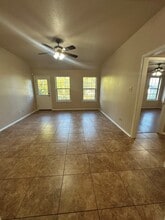 2309 S Austin St in Brenham, TX - Building Photo - Building Photo