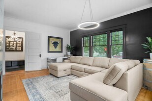 1115 W 31st St, Unit SI ID1292856P in Minneapolis, MN - Building Photo