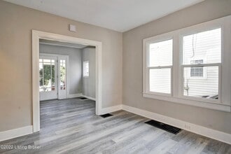 130 Gillette Ave in Louisville, KY - Foto de edificio - Building Photo