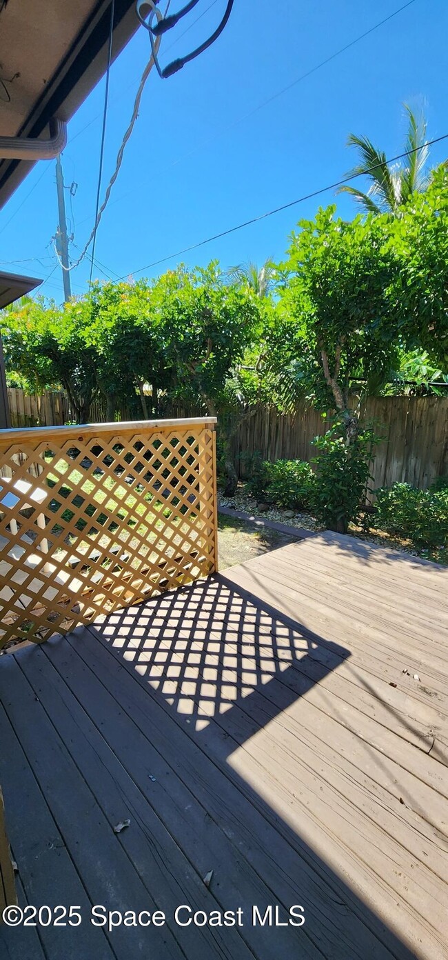 1580 S Atlantic Ave in Cocoa Beach, FL - Building Photo - Building Photo