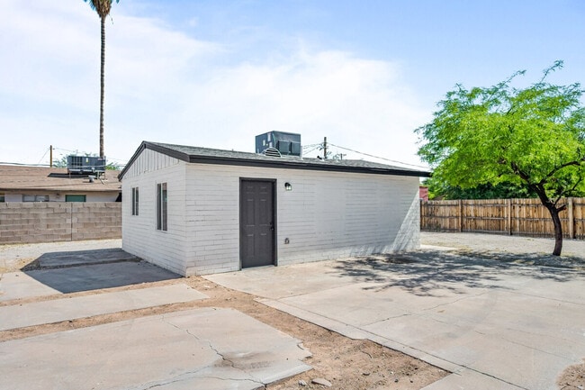 2302 W Colter St in Phoenix, AZ - Building Photo - Building Photo