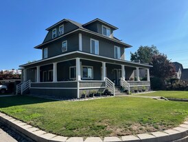 516 First St in Wenatchee, WA - Building Photo