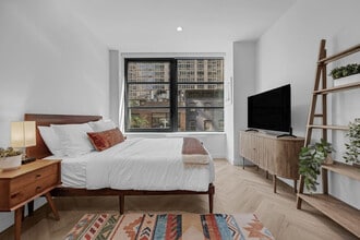 980 6th Ave in New York, NY - Building Photo - Building Photo