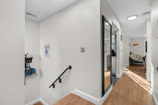 207 Misty Meadow Ln in South Windsor, CT - Building Photo - Building Photo