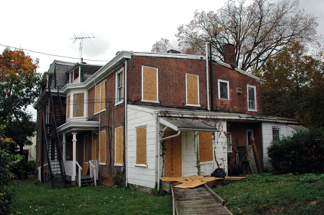 103 E Jacoby St in Norristown, PA - Building Photo - Building Photo