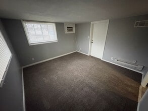 4145 Randolph St in Lincoln, NE - Foto de edificio - Building Photo