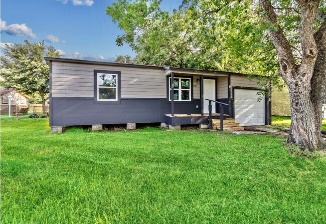 property at 805 19th Ave N