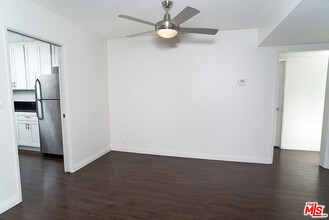 416 N Oakhurst Dr in Beverly Hills, CA - Building Photo - Building Photo