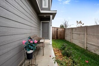 18279 Via Aurelia Dr in New Caney, TX - Building Photo - Building Photo