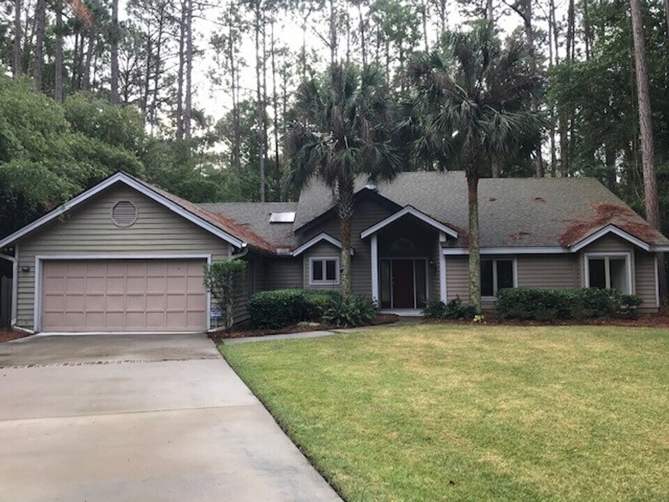 41 Royal James Dr in Hilton Head Island, SC - Building Photo