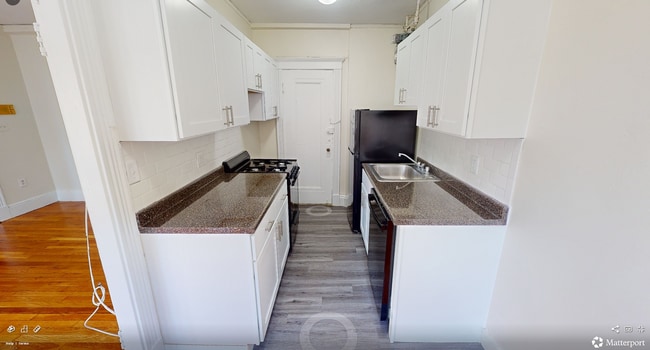 425 Park Dr, Unit 231-32 in Boston, MA - Foto de edificio - Building Photo