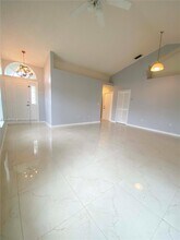 487 SE 20th Dr in Homestead, FL - Building Photo - Building Photo