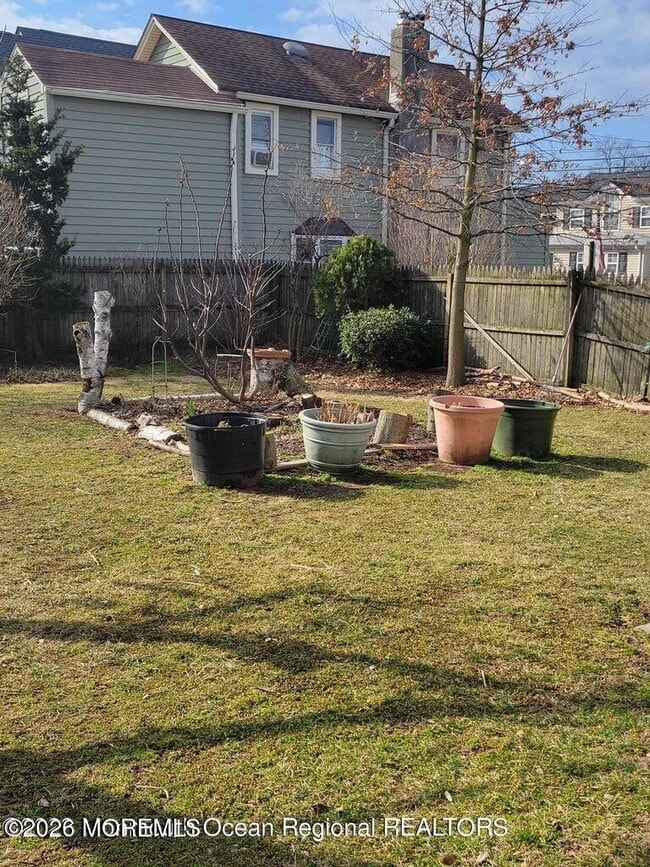 92 Wallace St in Red Bank, NJ - Building Photo - Building Photo