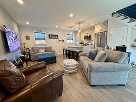 502 12th Ave in Belmar, NJ - Building Photo