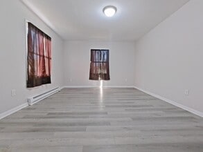 337 Ennis St in High Point, NC - Building Photo - Building Photo