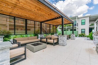 115 S Lois Ave in Tampa, FL - Building Photo - Building Photo