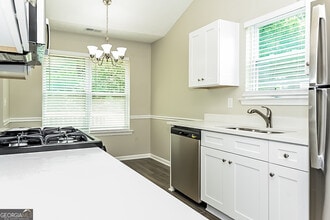 350 Summer Hill Cir in Stockbridge, GA - Foto de edificio - Building Photo