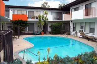 Havenhurst Apartments in West Hollywood, CA - Foto de edificio - Building Photo