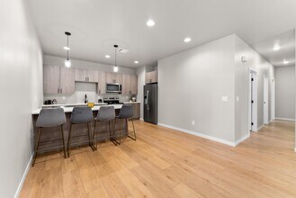 517 Oxford Ave in Harrisburg, SD - Building Photo - Building Photo